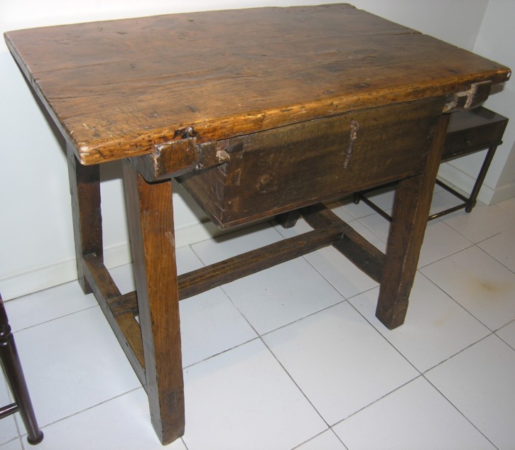 Spanish table 17th century