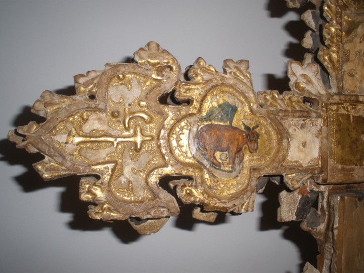 Cruz procesional gótica. . Siglos XV-XVI. Precio: 18.000€