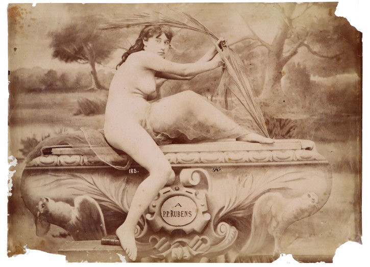 Naked woman on tomb. Marconi, Gaudenzio. Ca. 1870-1880. Precio: 200€